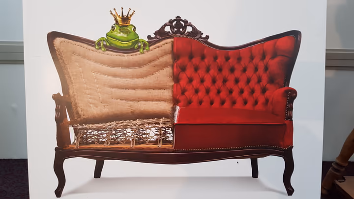 Sofa im Vergleich: neuer und alter Bezug
